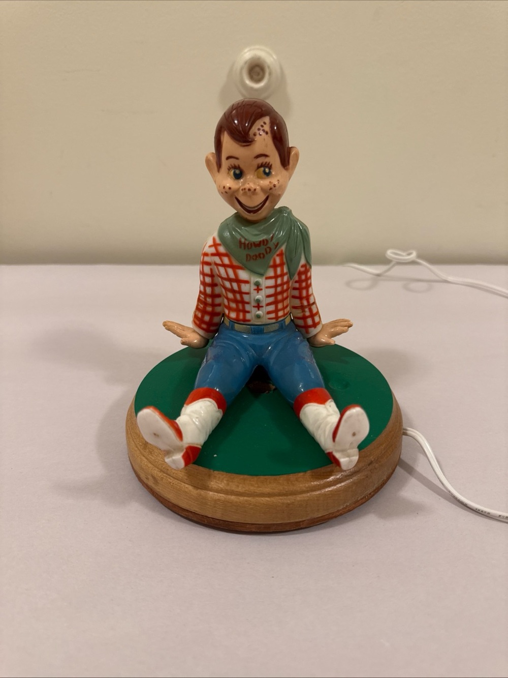 VERY RARE 1950S  VINTAGE HOWDY DOODY NIGHT LIGHT WITH BOX!